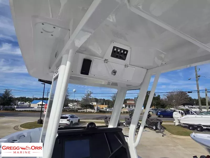Slide: The Image of Sea Fox 248 COMMANDER 2026 - 16