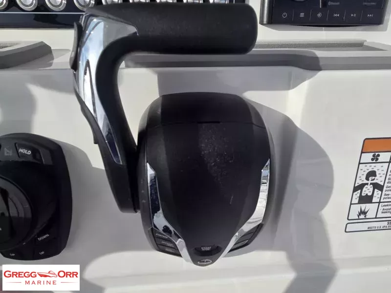 Slide: The Image of Sea Fox 248 COMMANDER 2026 - 14