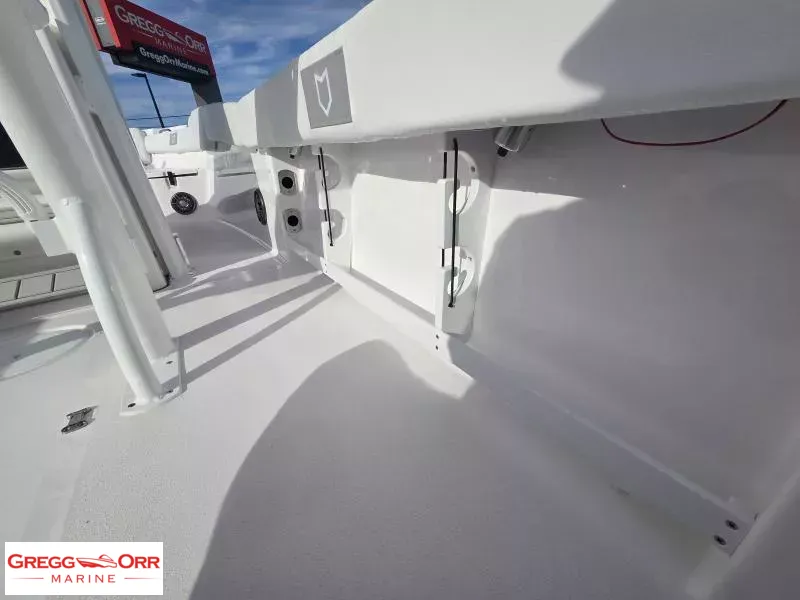 Slide: The Image of Sea Fox 248 COMMANDER 2026 - 10