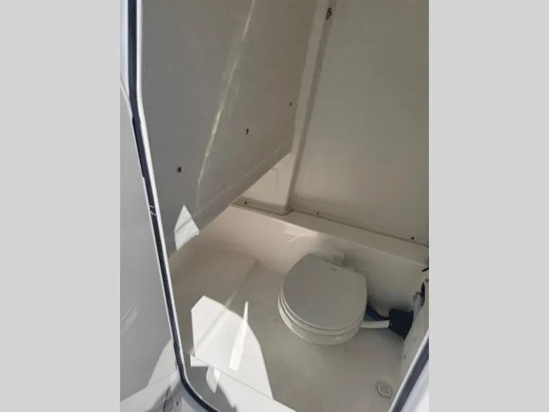 Slide: The Image of Sea Fox 248 COMMANDER 2026 - 8