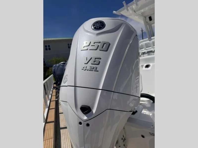 Slide: The Image of Sea Fox 248 COMMANDER 2026 - 6