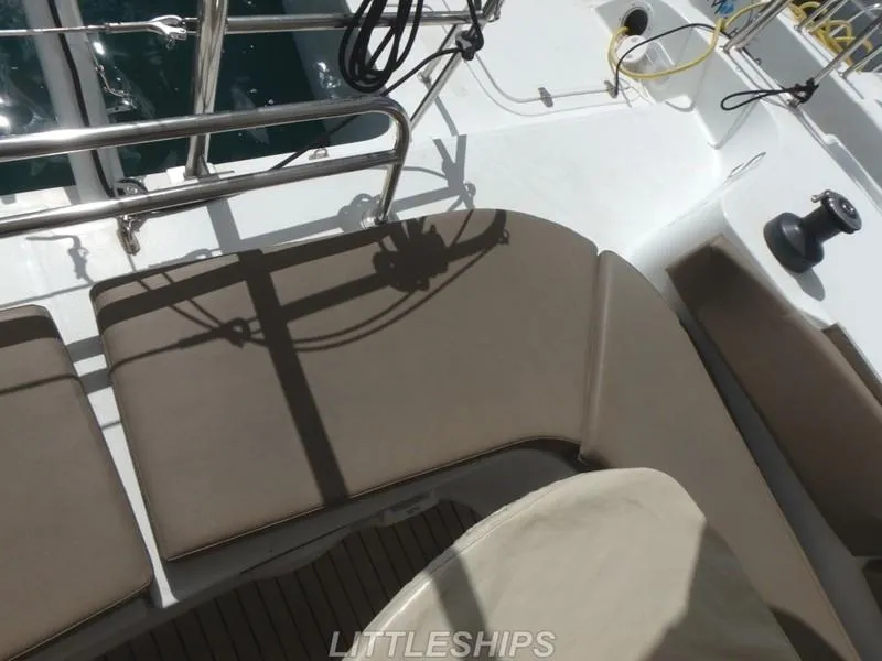 Slide: The Image of Seating area on a 2015 Fountaine Pajot MAHE EVO catamaran. - 21