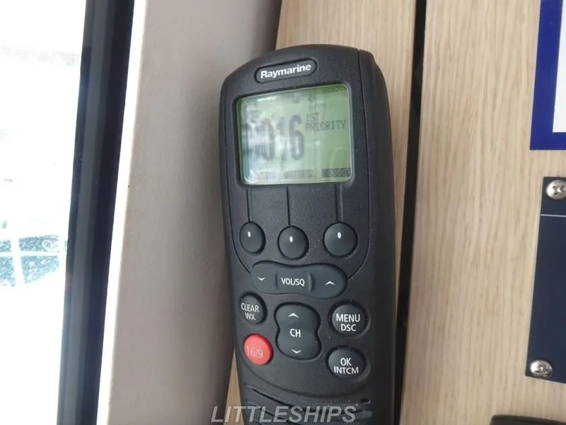 Slide: The Image of Raymarine radio on Fountaine Pajot MAHE EVO 2015. - 33