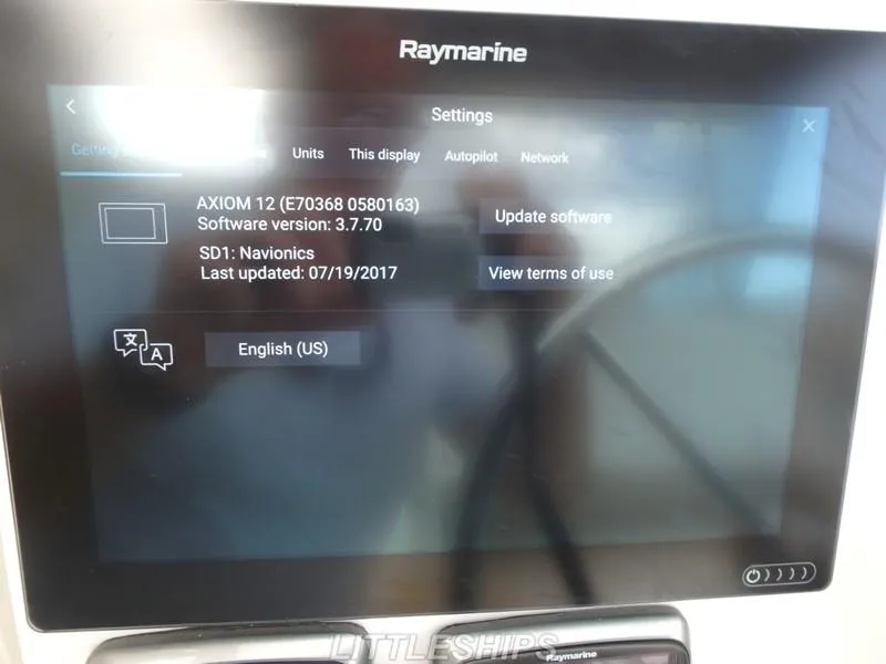 Slide: The Image of Raymarine Axiom 12 display on Fountaine Pajot MAHE EVO 2015. - 40