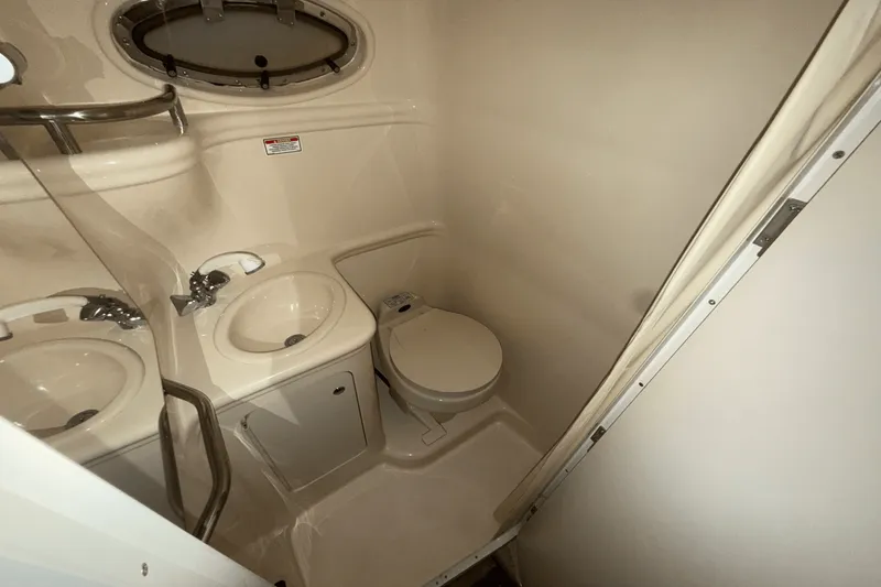 Slide: The Image of Sea Ray 260 SUNDANCER 2003 - 17