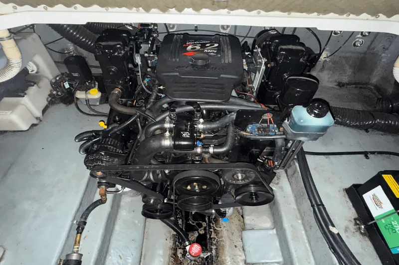 Slide: The Image of Sea Ray 260 SUNDANCER 2003 - 22