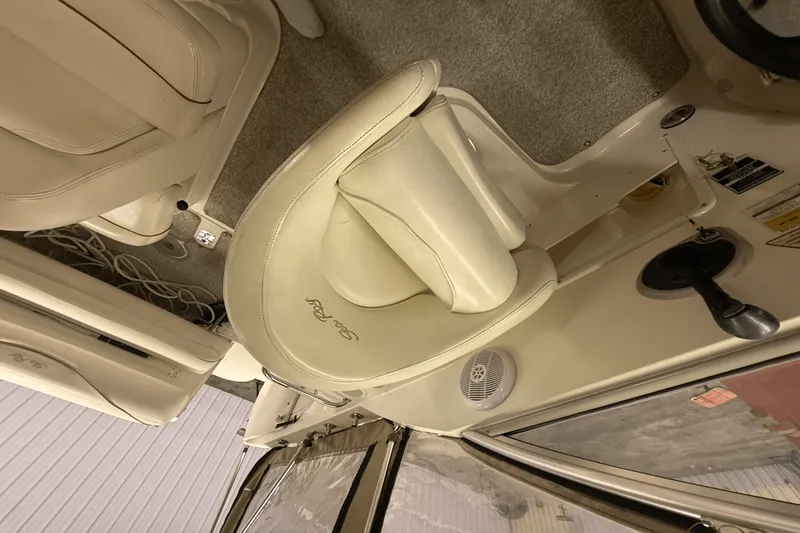 Slide: The Image of Sea Ray 260 SUNDANCER 2003 - 8