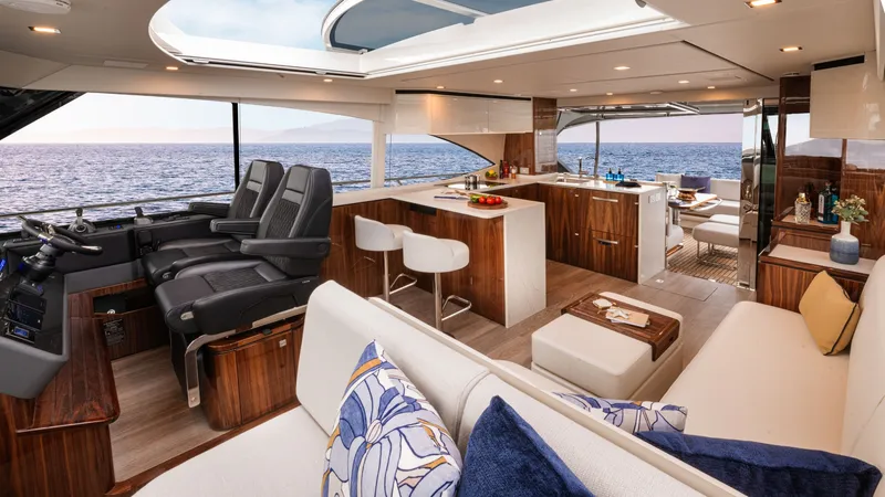Slide: The Image of Riviera 5600 Sport Yacht Platinum Edition 2026 - 4