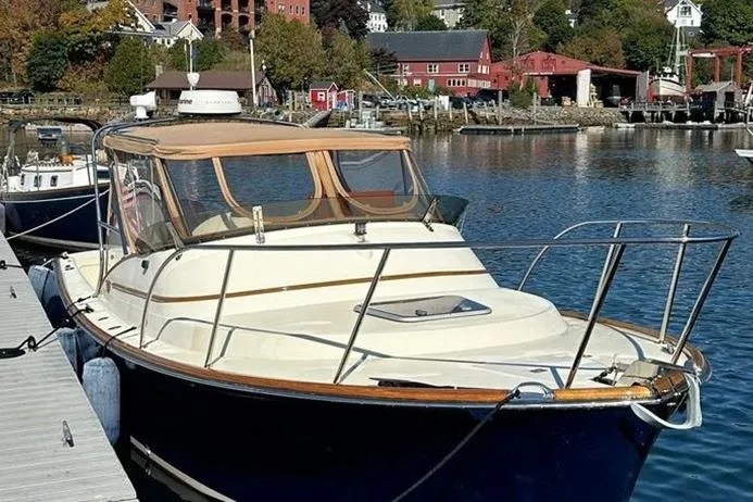 Slide: The Image of Hinckley Yachts Runabout 29 1997 - 1