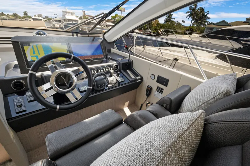 Slide: The Image of Azimut FLY 53 2025 - 26