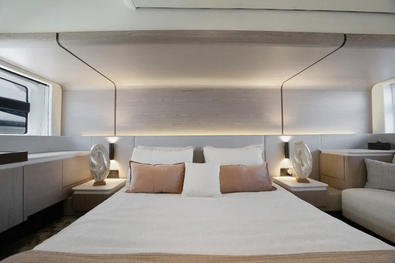 Slide: The Image of Azimut FLY 53 2025 - 29