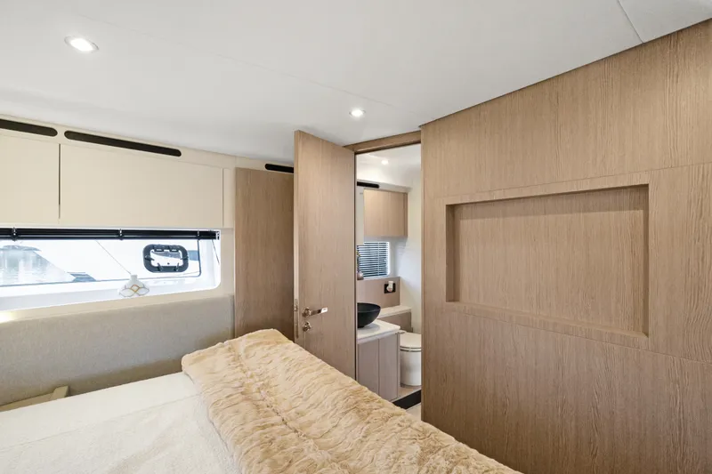 Slide: The Image of Azimut FLY 53 2025 - 39
