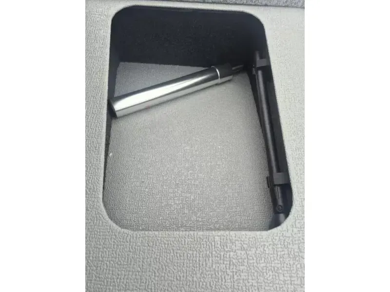 Slide: The Image of Smoker Craft VIPER XR 165 2026 - 12