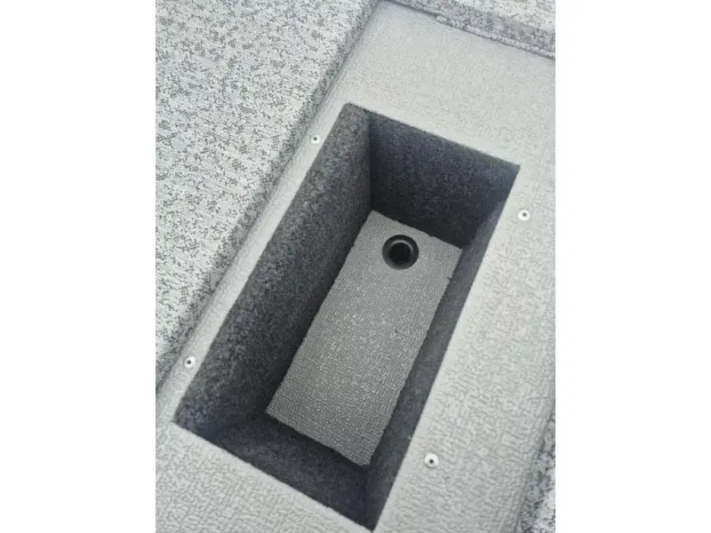 Slide: The Image of Smoker Craft VIPER XR 165 2026 - 11