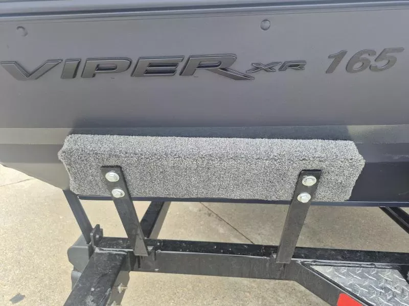 Slide: The Image of Smoker Craft VIPER XR 165 2026 - 10