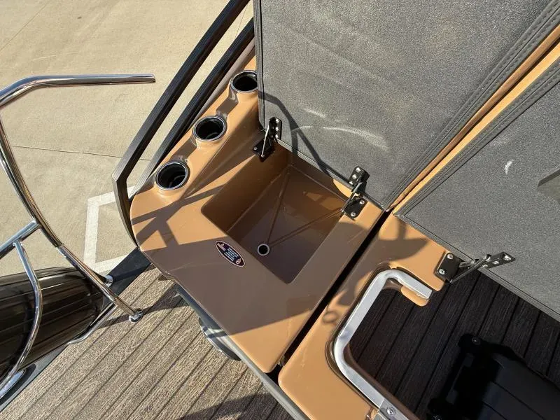 Slide: The Image of Harris SOLSTICE DUAL CONSOLE 250 2026 - 19