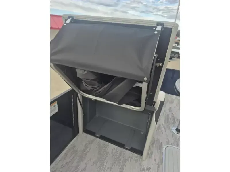 Slide: The Image of Sylvan MIRAGE X3 CLZ DH 2026 - 16