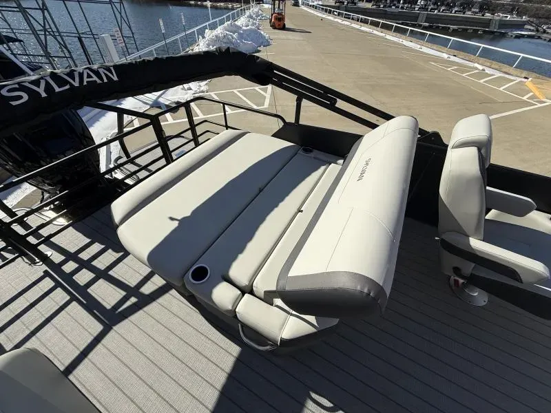 Slide: The Image of Sylvan MIRAGE X5 CLZ DH 2026 - 12