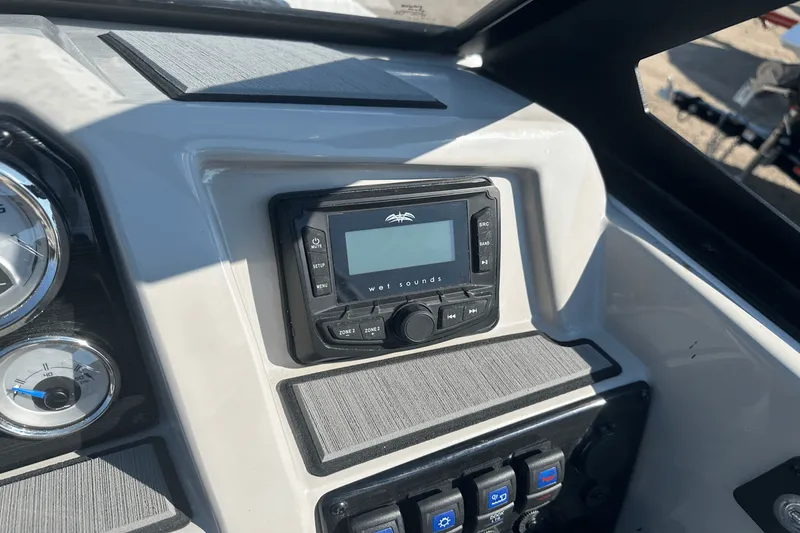 Slide: The Image of Starcraft 210SVX IO 2025 - 13