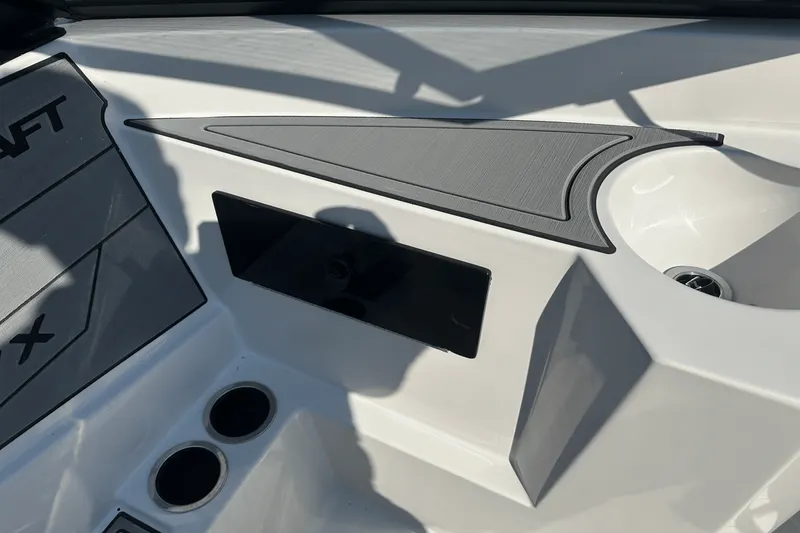 Slide: The Image of Starcraft 210SVX IO 2025 - 15