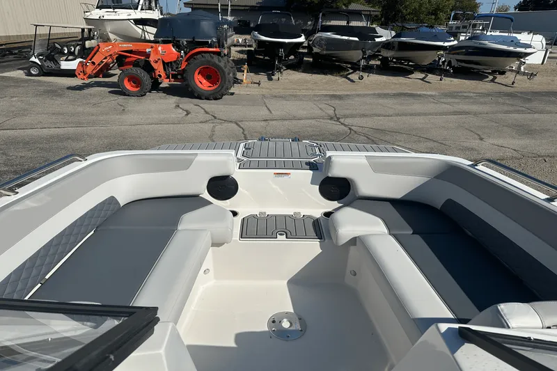 Slide: The Image of Starcraft 210SVX IO 2025 - 16