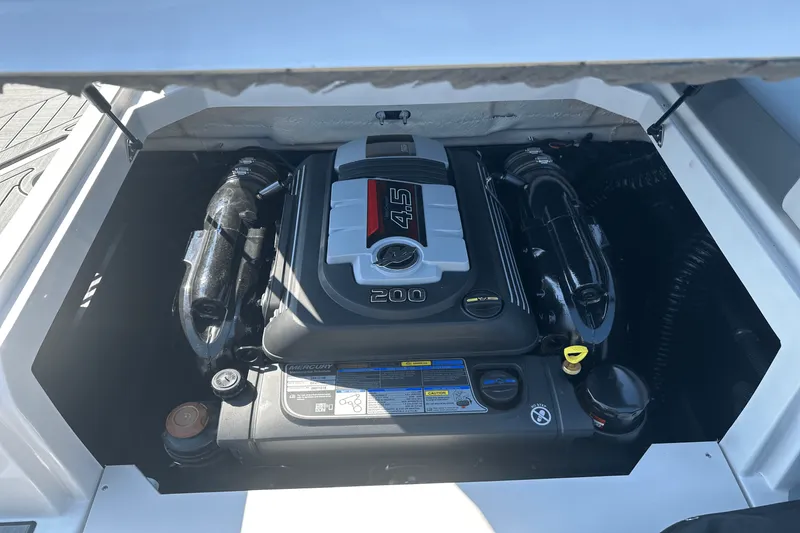 Slide: The Image of Starcraft 210SVX IO 2025 - 18