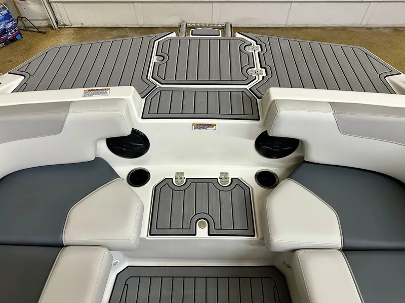 Slide: The Image of Starcraft 210SVX OB 2026 - 22