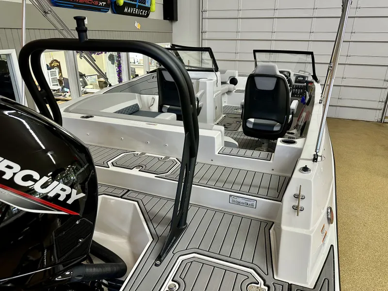 Slide: The Image of Starcraft 210SVX OB 2026 - 6