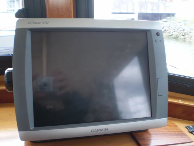 Slide: The Image of Garmin GPS device on Devlin Surf Scoter boat, 2000 model. - 27