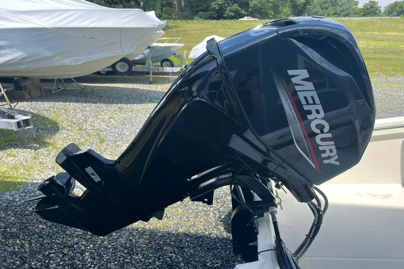 Slide: The Image of Boston Whaler 130 SUPER SPORT 2023 - 10