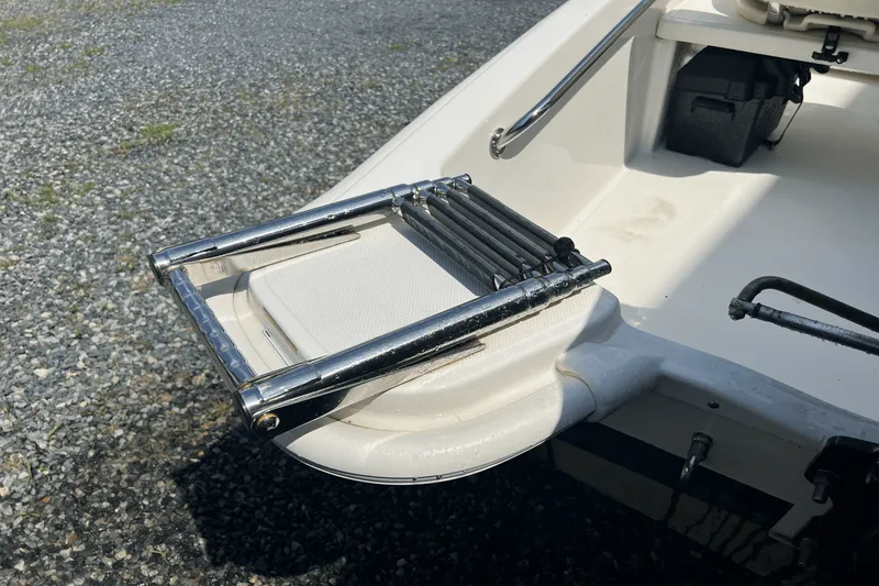 Slide: The Image of Boston Whaler 130 SUPER SPORT 2023 - 13
