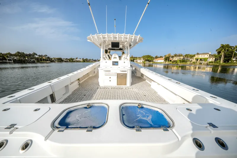 Slide: The Image of Freeman 47 T 2023 - 14