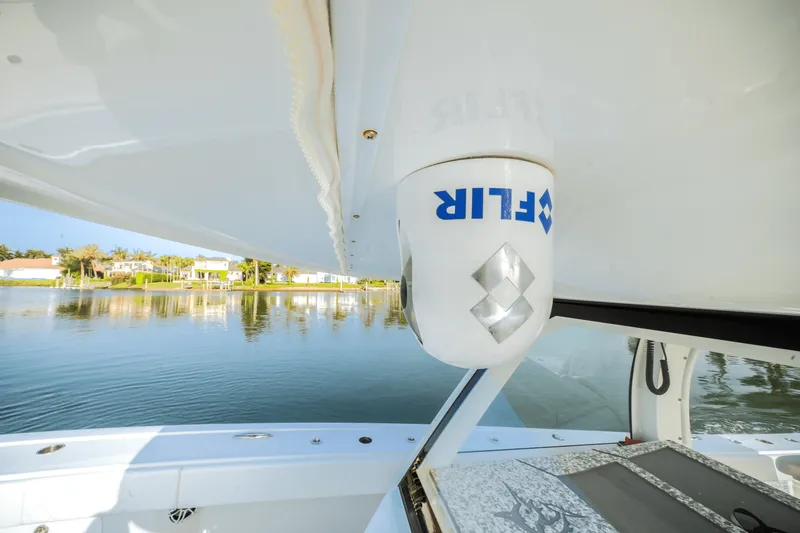 Slide: The Image of Freeman 47 T 2023 - 30