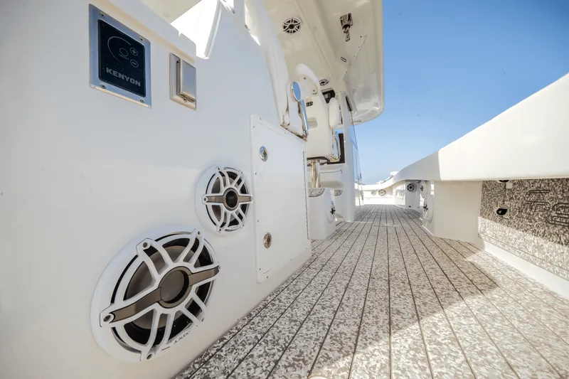 Slide: The Image of Freeman 47 T 2023 - 35