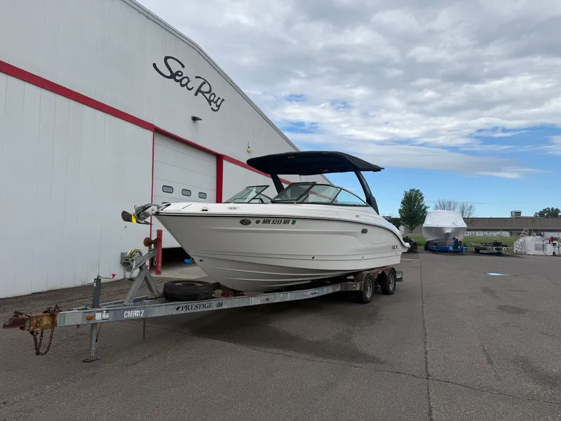 Slide: The Image of Sea Ray 280 SLX 2024 - 1