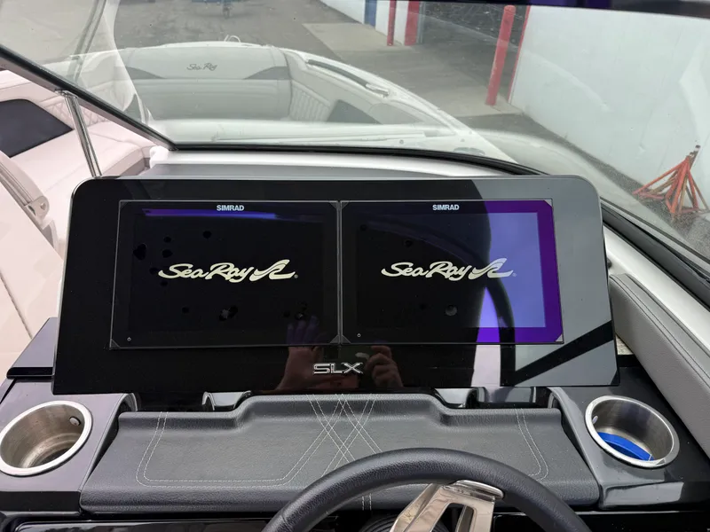 Slide: The Image of Sea Ray 280 SLX 2024 - 16
