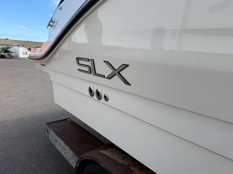 Slide: The Image of Sea Ray 280 SLX 2024 - 5