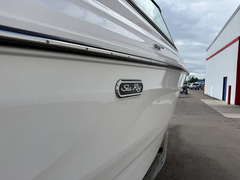 Slide: The Image of Sea Ray 280 SLX 2024 - 6