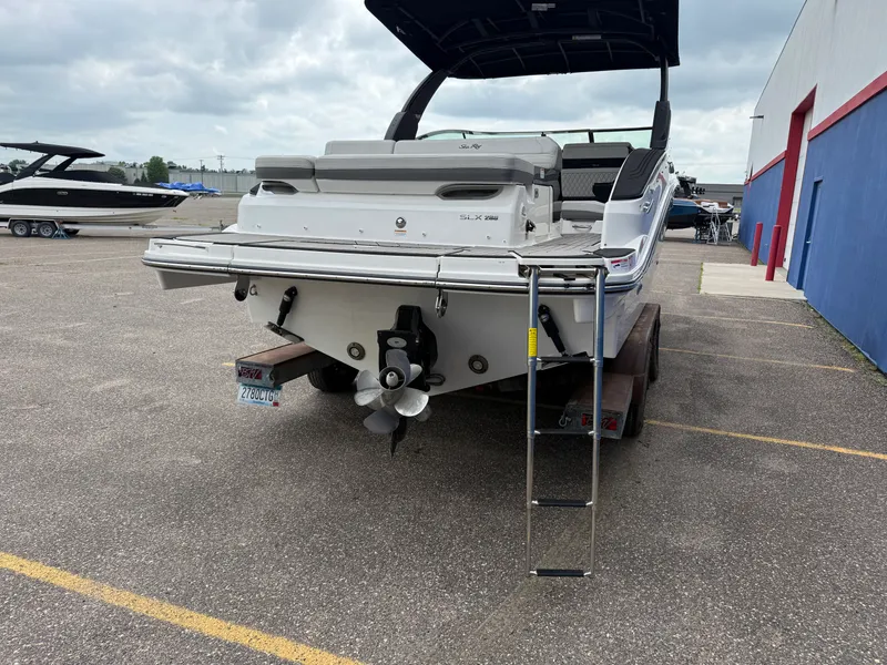 Slide: The Image of Sea Ray 280 SLX 2024 - 6