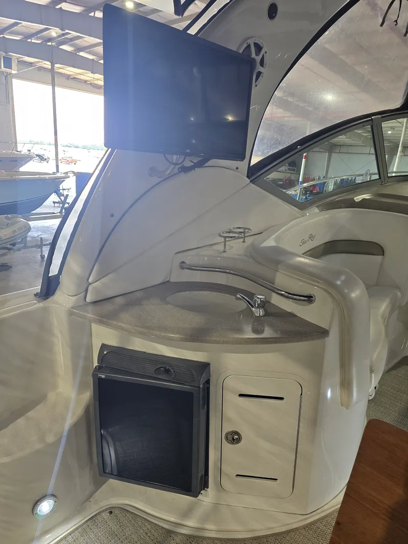 Slide: The Image of Sea Ray 320 Sundancer 2006 - 10