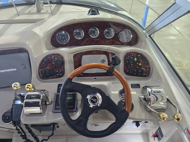 Slide: The Image of Sea Ray 320 Sundancer 2006 - 6