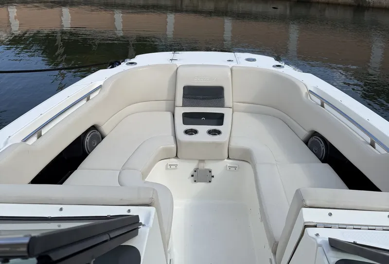 Slide: The Image of Boston Whaler 270 VANTAGE 2016 - 11