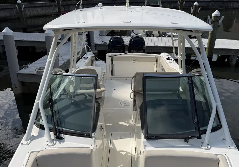 Slide: The Image of Boston Whaler 270 VANTAGE 2016 - 6