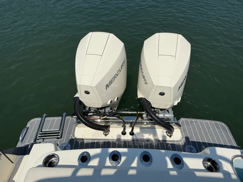 Slide: The Image of Scout 260LXF 2027 - 6