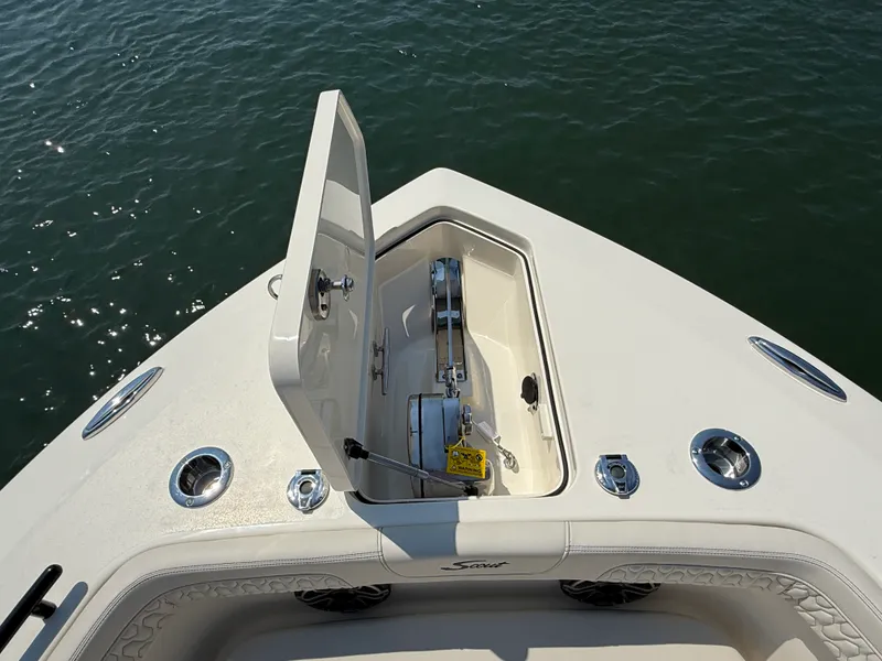 Slide: The Image of Scout 260LXF 2027 - 25