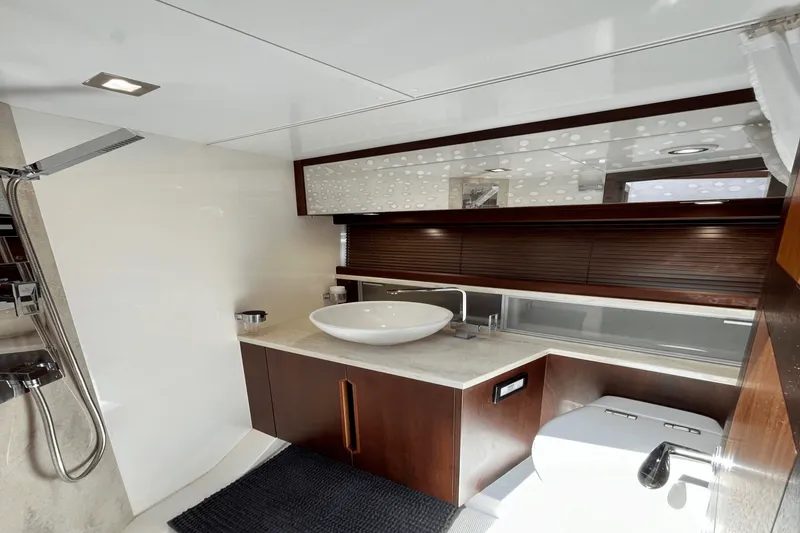 Slide: The Image of Galeon 430 HTC 2018 - 35