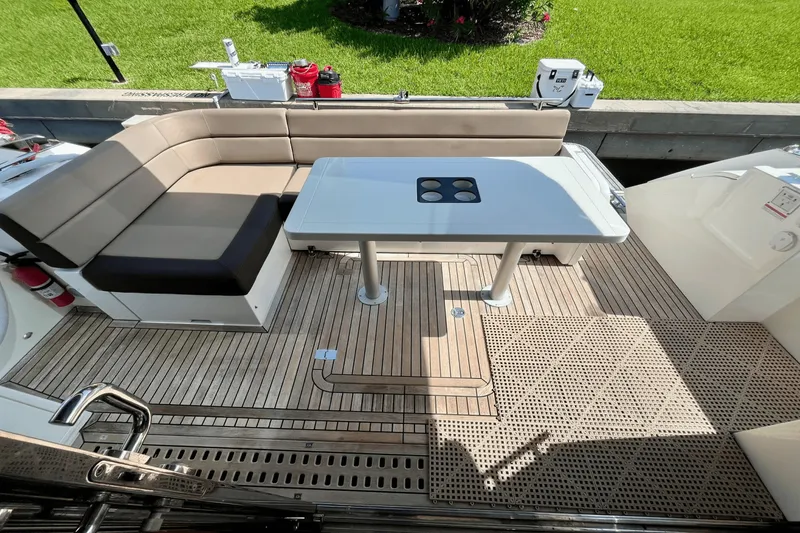 Slide: The Image of Galeon 430 HTC 2018 - 38