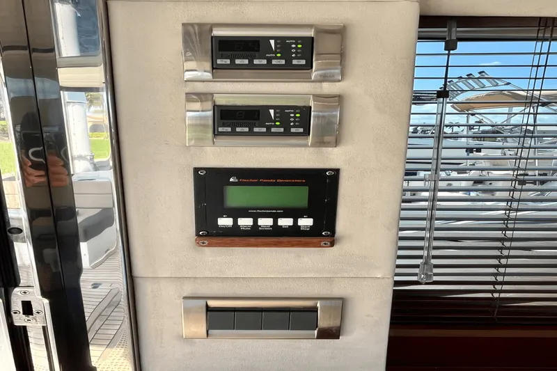 Slide: The Image of Galeon 430 HTC 2018 - 43