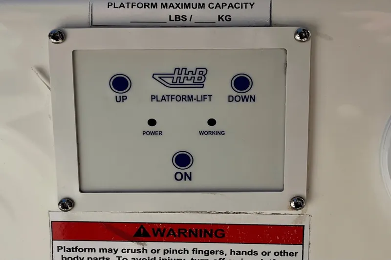 Slide: The Image of Galeon 430 HTC 2018 - 44