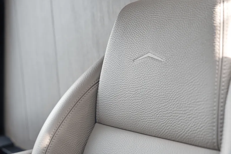 Slide: The Image of Azimut Magellano 25M 2026 - 104